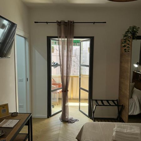 Gennarino Apartments - Panorama Suite With Balcony And Urban Loft Napels Buitenkant foto