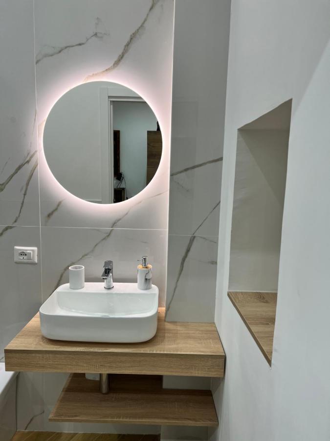 Gennarino Apartments - Panorama Suite With Balcony And Urban Loft Napels Buitenkant foto