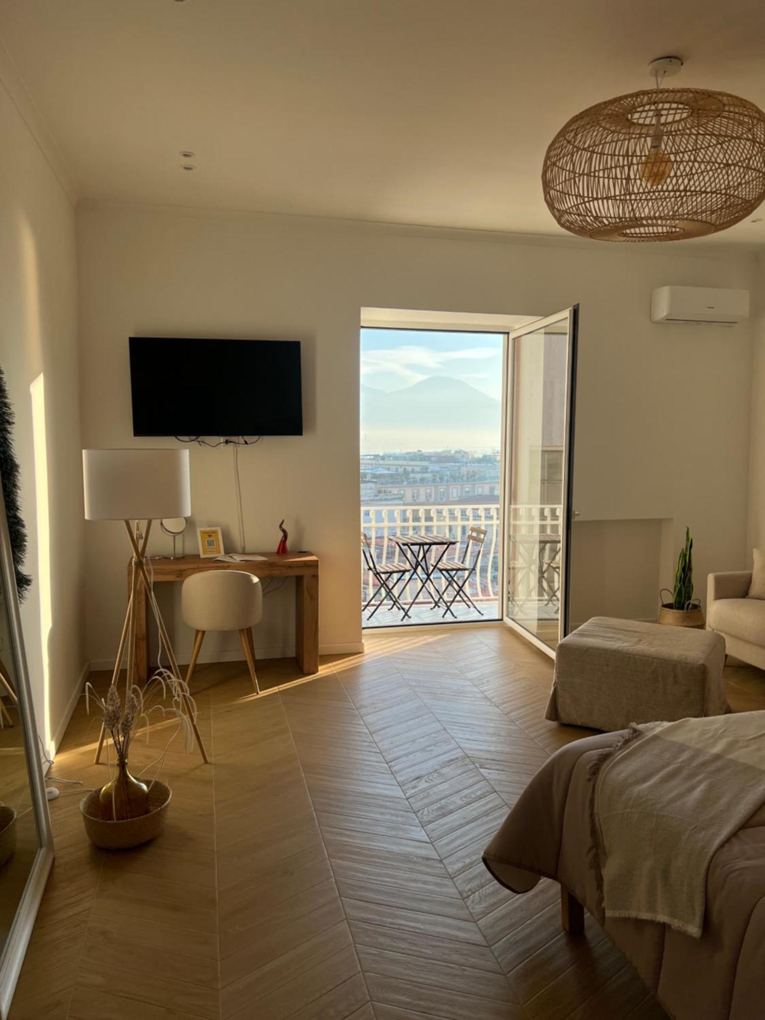 Gennarino Apartments - Panorama Suite With Balcony And Urban Loft Napels Buitenkant foto
