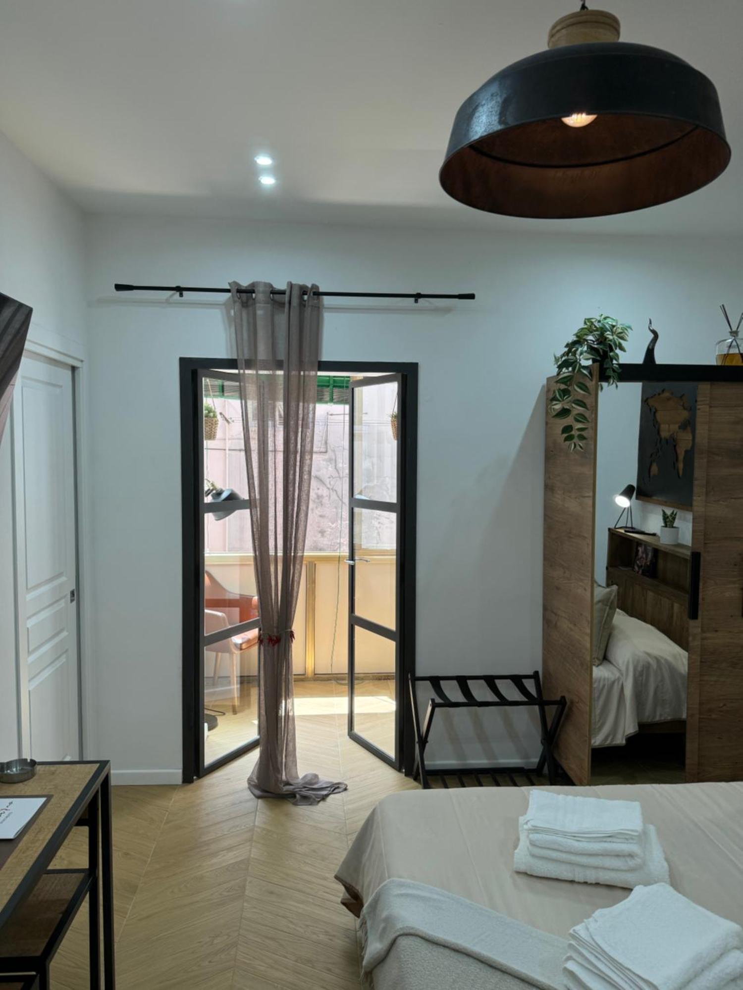Gennarino Apartments - Panorama Suite With Balcony And Urban Loft Napels Buitenkant foto