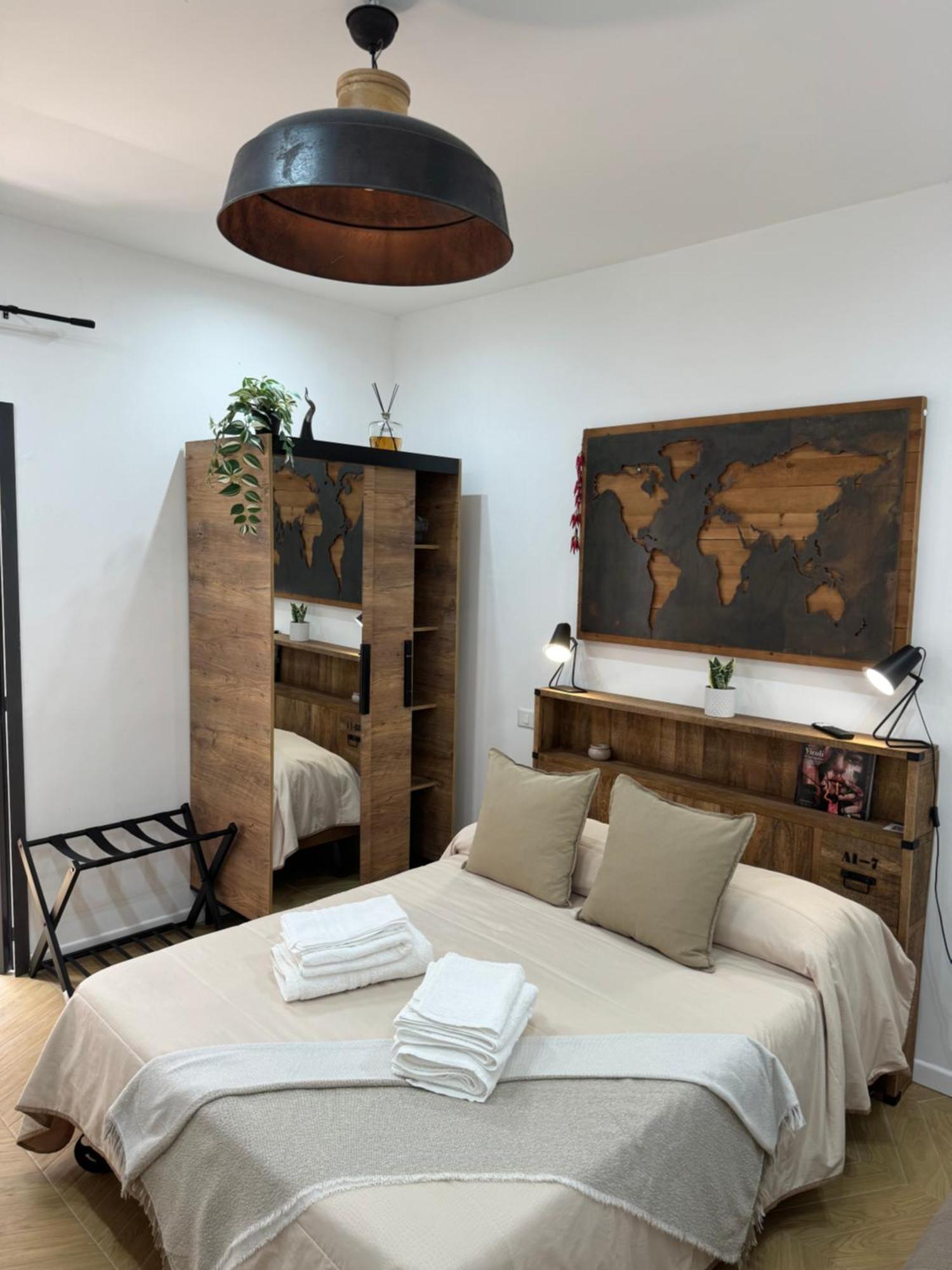 Gennarino Apartments - Panorama Suite With Balcony And Urban Loft Napels Buitenkant foto