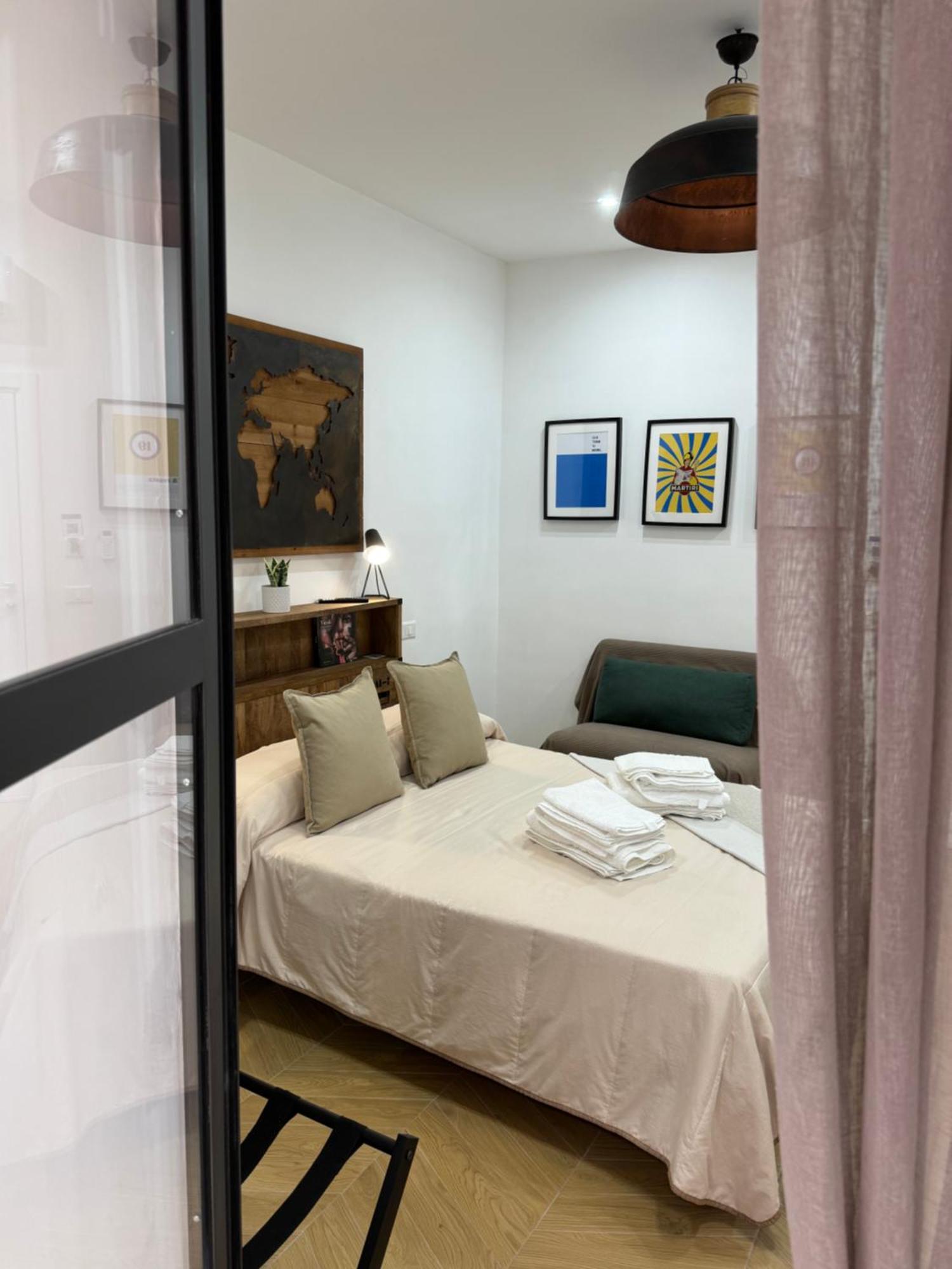 Gennarino Apartments - Panorama Suite With Balcony And Urban Loft Napels Buitenkant foto